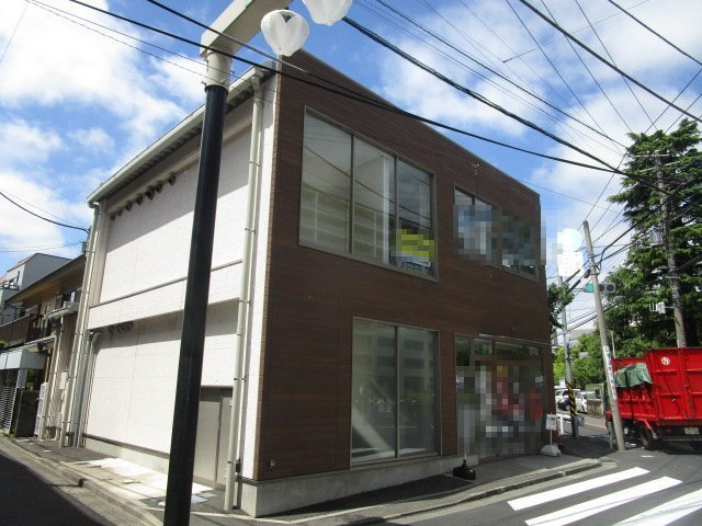 川崎市中原区上新城１丁目の店舗事務所の外観