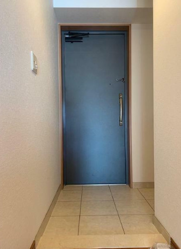 シャトー北条の玄関