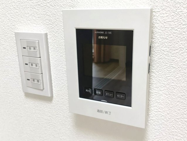 第一レジデンスのキッチン|コンパクトなキッチンで掃除もラクラク