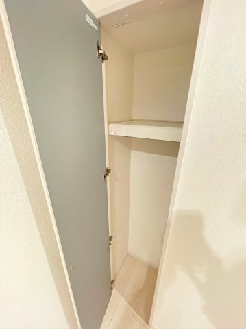 北区岸町１丁目のアパートの収納
