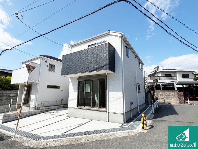 枚方市香里園桜木町　第2期　新築一戸建ての外観|安心の10年保証！外観を美しく保ち、雨水で汚れを落とします！気になることがありましたら、お気軽にお問い合わせください！