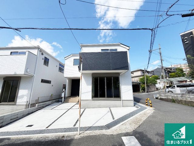 枚方市香里園桜木町　第2期　新築一戸建ての外観|お客様に長く安心して住んでいだだける事にこだわった家づくり！住んでからのアフターサービスにもしっかりと取り組んでいます！