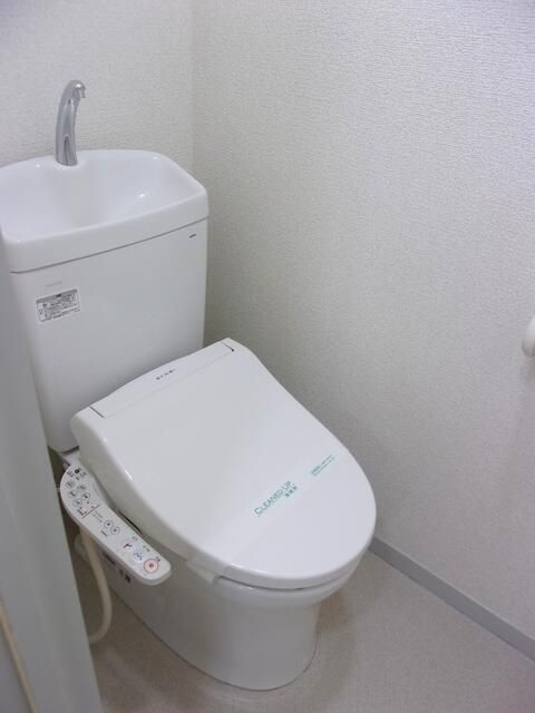 横浜市旭区東希望が丘のアパートのトイレ