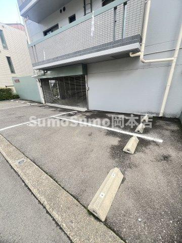 アルカンシェル岡本の駐車場|駐車スペースもあります