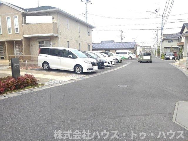 リヴィール　ソワ　Ⅱの駐車場