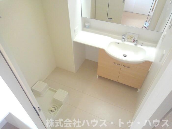 リヴィール　ソワ　Ⅱの洗面所