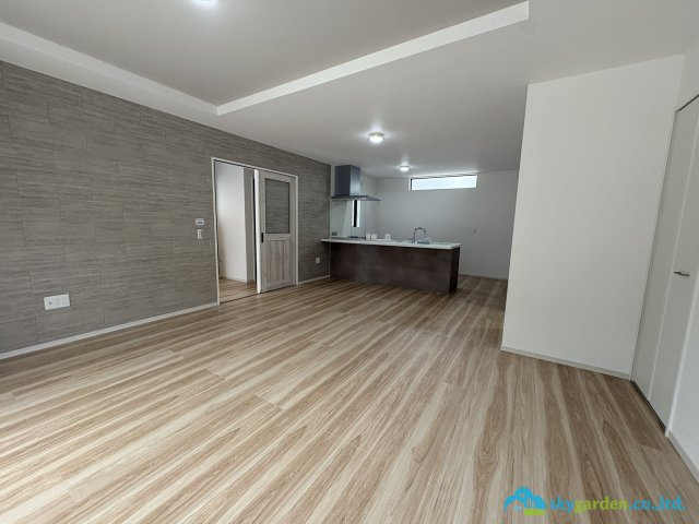 藤沢市辻堂新町5期　新築戸建　全2棟1号棟の居間・リビング|ゆったりとした居間です