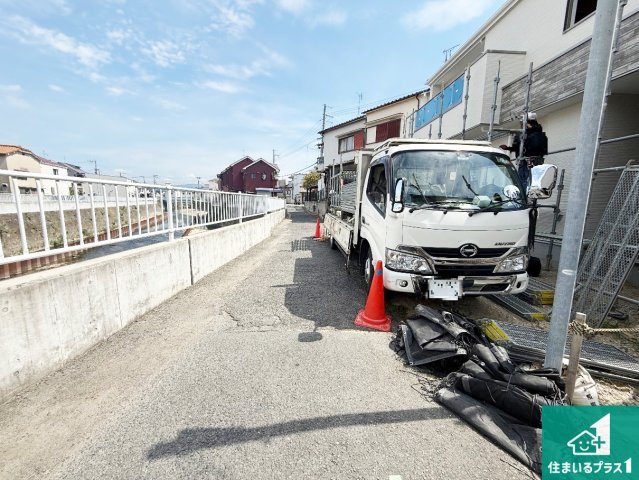羽曳野市南恵我之荘　第1期　新築一戸建ての前面道路含む現地写真|周辺は落ち着いた街並みの住宅地！子育てがしやすい住環境です！まだ未完成ですが、現地でしかわからない事もございます。是非一度ご覧ください。