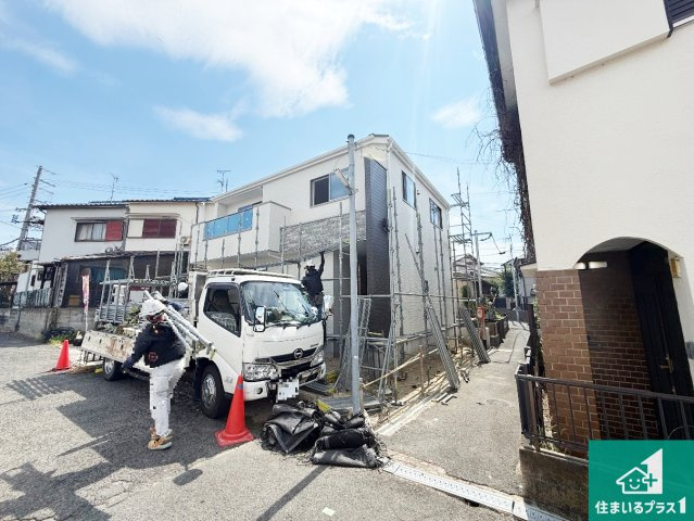 羽曳野市南恵我之荘　第1期　新築一戸建ての前面道路含む現地写真|周辺は落ち着いた街並みの住宅地！子育てがしやすい住環境です！まだ未完成ですが、現地でしかわからない事もございます。是非一度ご覧ください。