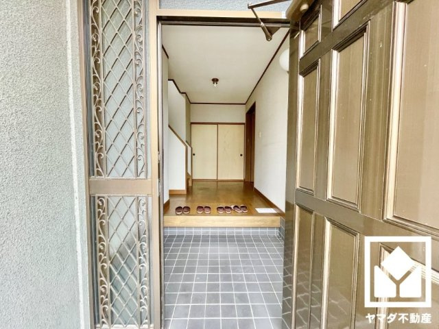 伏見区久我東町　の玄関