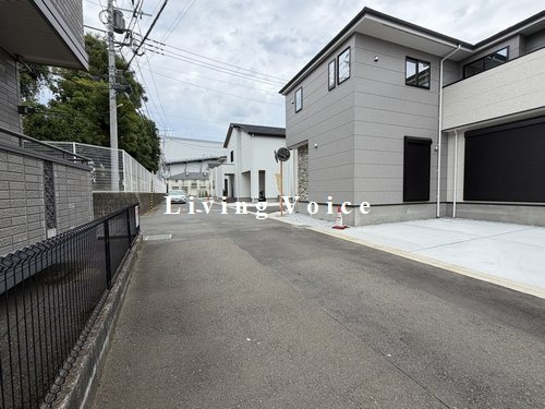 【仲介手数料０円】厚木市三田2期　新築一戸建て　2号棟　全3棟の前面道路含む現地写真|厚木市三田2期　新築一戸建て　全3棟