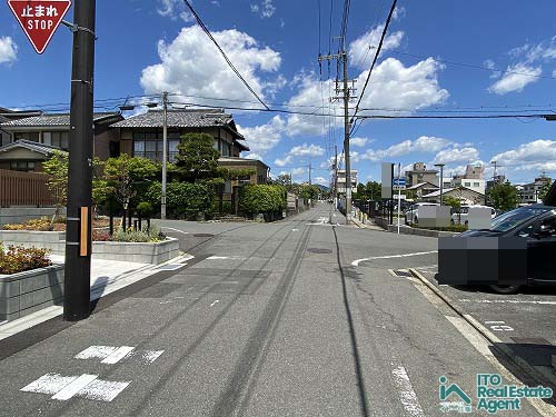 衣笠北天神森町 新築戸建の前面道路含む現地写真