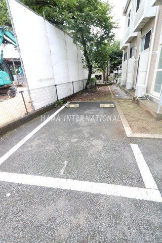 ノンノンの駐車場