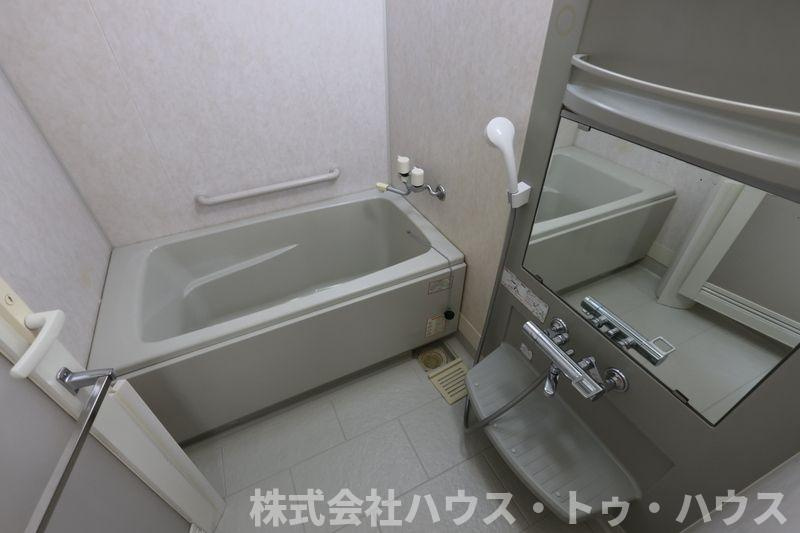 ロイトン松戸の浴室