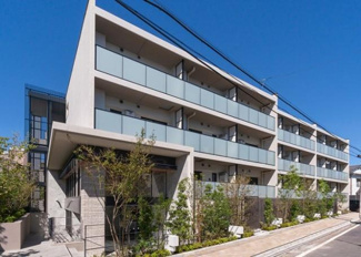 【外観】 | 鉄筋コンクリート造のがっちりとした建物。