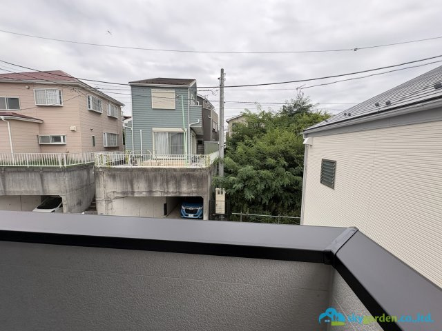 藤沢市辻堂新町5期　新築戸建　全2棟2号棟のバルコニー
