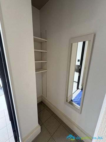 藤沢市辻堂新町5期　新築戸建　全2棟2号棟の収納|玄関収納