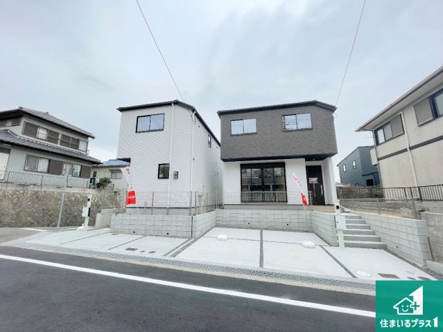 13日(土)14日(日)現地見学可能！神戸市北区鈴蘭台北町　全2邸の外観|お客様に長く安心して住んでいだだける事にこだわった家づくり！住んでからのアフターサービスにもしっかりと取り組んでいます！