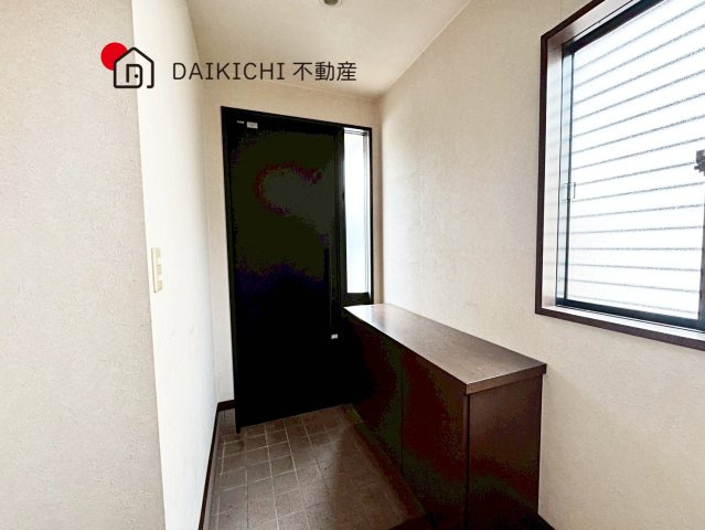 【玄関】 | 鴻巣市神明町　中古戸建