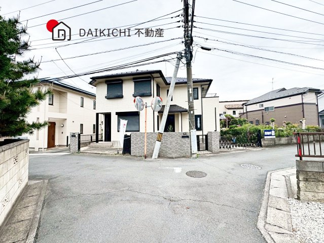 【前面道路含む現地写真】 | 鴻巣市神明町　中古戸建