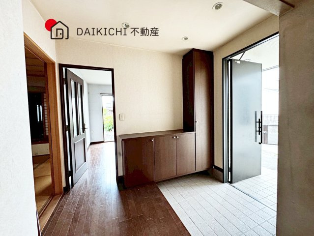 【玄関】 | 鴻巣市神明町　中古戸建