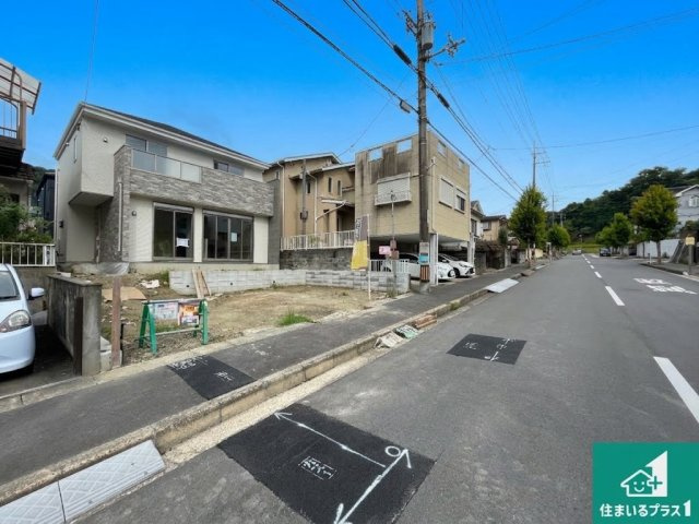 ★宇治市明星町　第2期　新築一戸建ての外観|周辺は落ち着いた街並みの住宅地！子育てがしやすい住環境です！まだ未完成ですが、現地でしかわからない事もございます。是非一度ご覧ください。