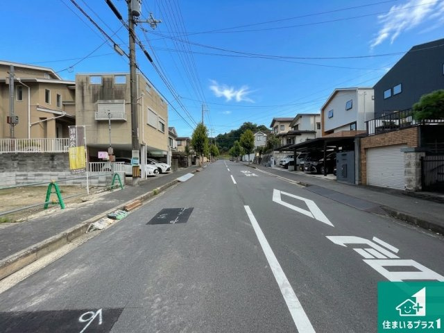★宇治市明星町　第2期　新築一戸建ての前面道路含む現地写真|周辺は落ち着いた街並みの住宅地！子育てがしやすい住環境です！まだ未完成ですが、現地でしかわからない事もございます。是非一度ご覧ください。