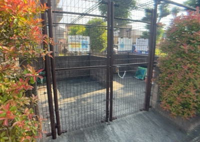 【設備】 | サンクレイドル八王子川口 | 共有部分は、住民なら誰もが使える設備のこと。例えば駐車場やエレベーター、インターネット設備、セキュリティ設備などがあります。他にも、マンションの廊下・外部階段やエントランス・ゴミ置き場などがあります。