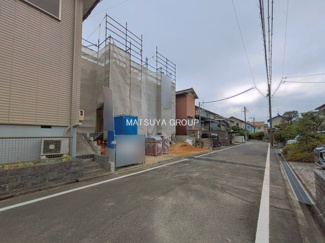 【前面道路含む現地写真】 | リーブルガーデン岡崎市緑丘-2号棟