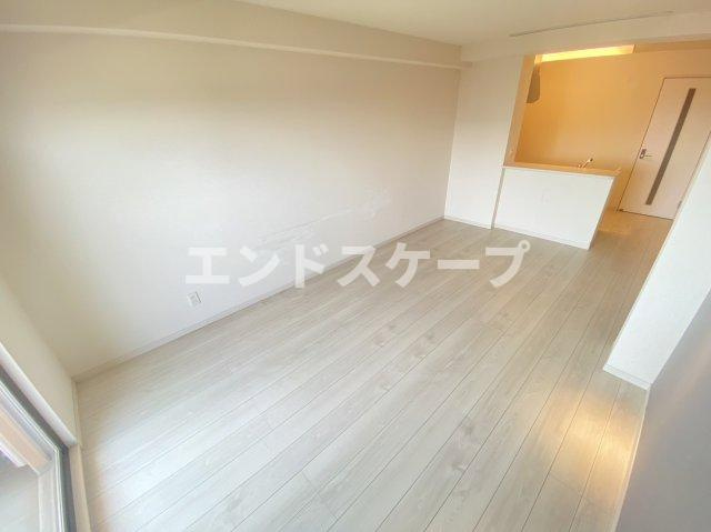 ルコランヴェール杜の居間・リビング|高崎、前橋エリアのお部屋探しはエンドスケープまで！お客様の理想お聞かせ下さい♪