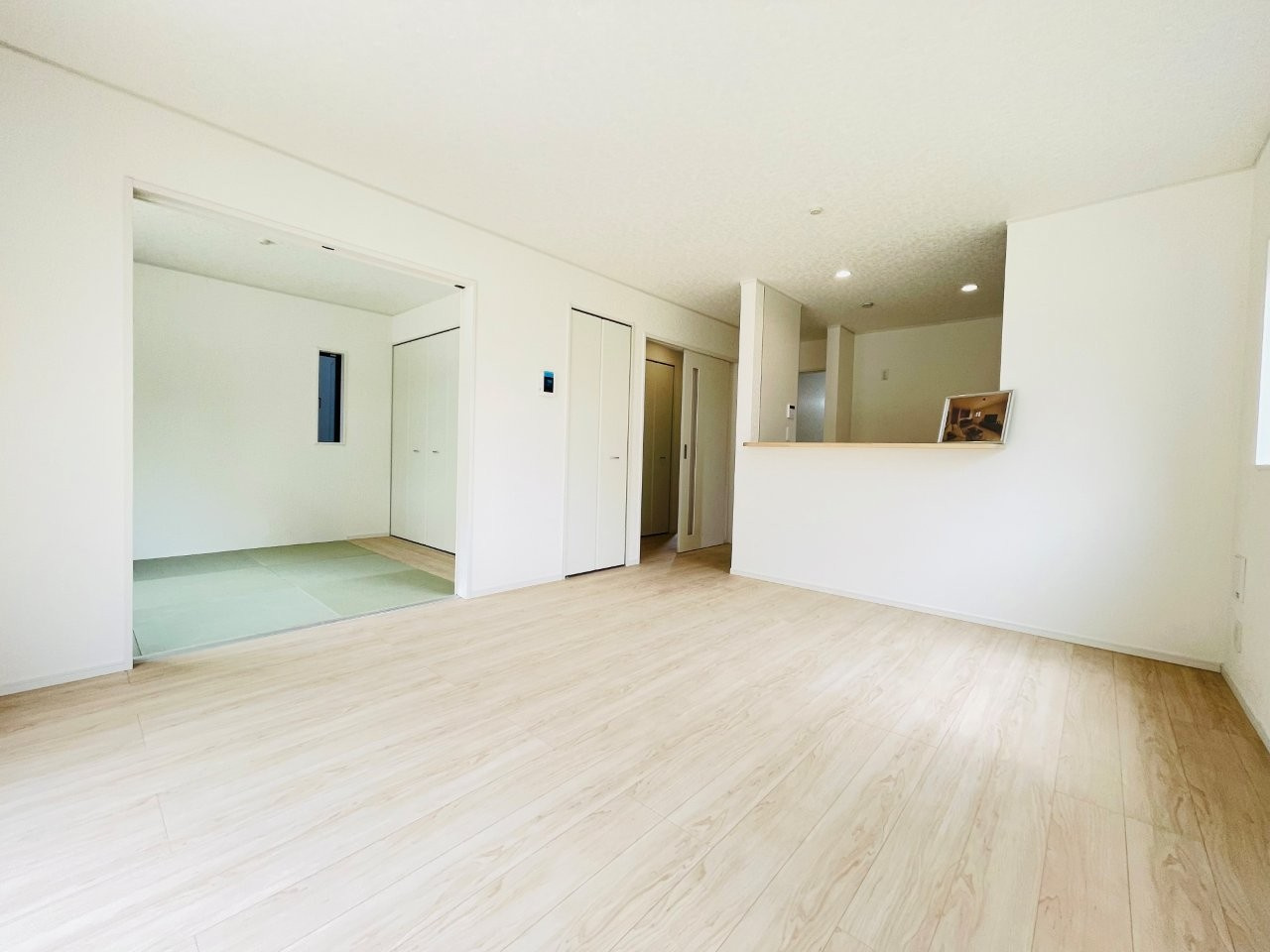 岡崎市細川町第15　新築分譲住宅　全2棟　2号棟の居間・リビング|家族団らんできるくつろぎのリビングルーム。
