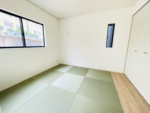 岡崎市細川町第15　新築分譲住宅　全2棟　2号棟の和室|LDKの横にある和室はお子様の遊び場やお昼寝などにも使えます。