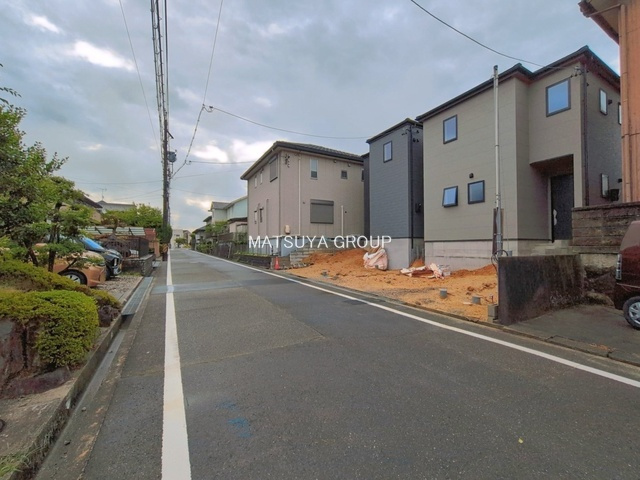 【前面道路含む現地写真】の画像