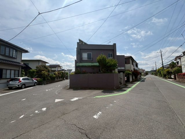 川越市かすみ野1丁目　建築条件付売地　JR川越線『笠幡駅』徒歩18分　【霞ヶ関南小学区】の前面道路含む現地写真