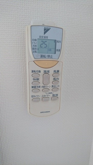 エアコンのリモコン