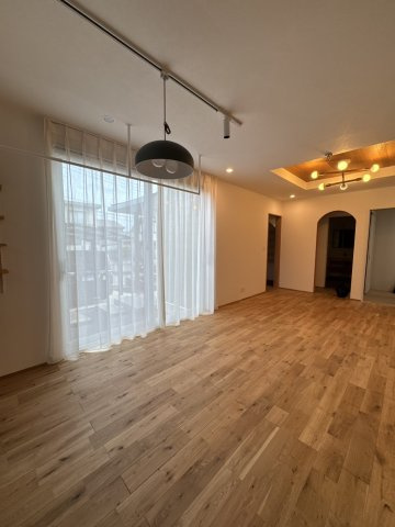 宇都宮市砥上町301-43の居間・リビング