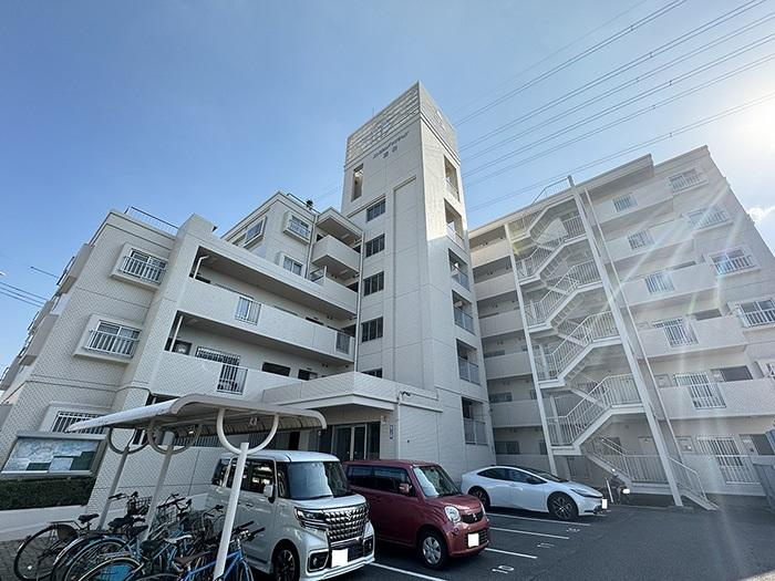 岡山市南区芳泉２丁目の中古マンション