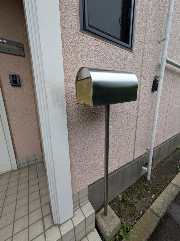 プラテーク荏田 Cの玄関