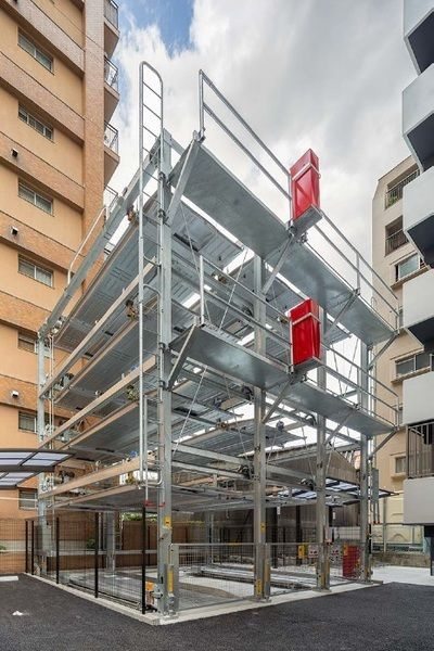 プロシード金山３ の駐車場