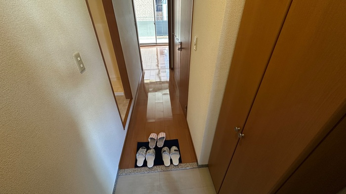 エクセレント中村の玄関