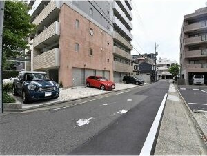 泉アパートメントの駐車場