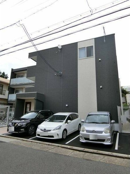 リブリ・浄心Bの駐車場