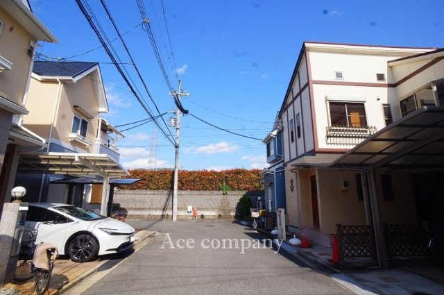 【前面道路含む現地写真】 | 東大阪市花園東町3丁目 | 【前面道路：幅員約5.7ｍ☆】
