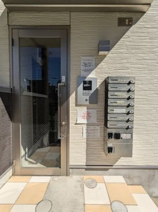 ハーモニーテラス上石川町のエントランス