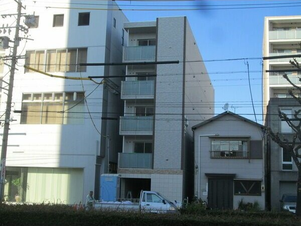 ぱ～くたうんルナ名古屋の外観