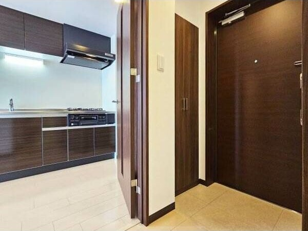 ドゥナーレ畑江通の玄関