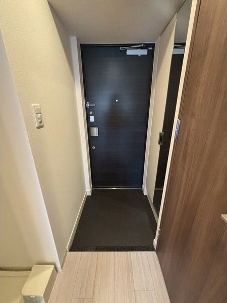 プレサンス久屋大通公園セラフィの玄関