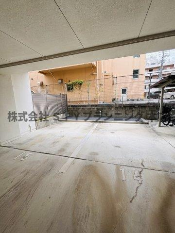 仲介手数料0円！メゾンSK一社の駐車場