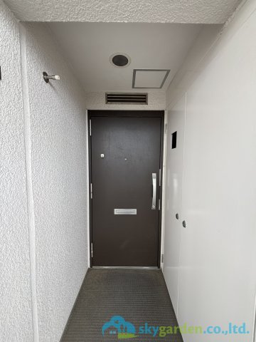 パレ平塚すみれ平弐番館の玄関