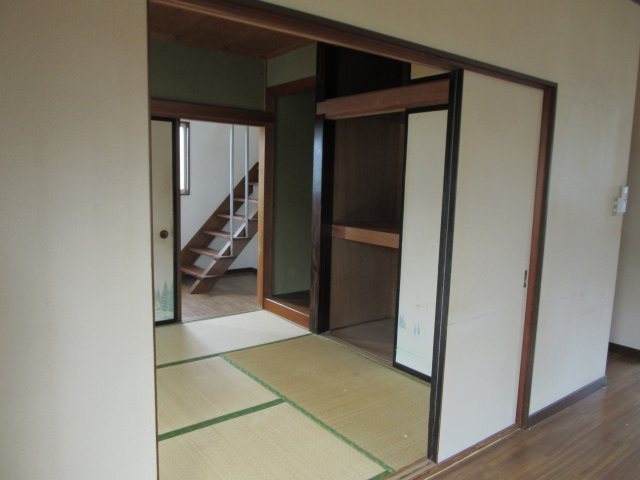富士原町貸住宅の和室